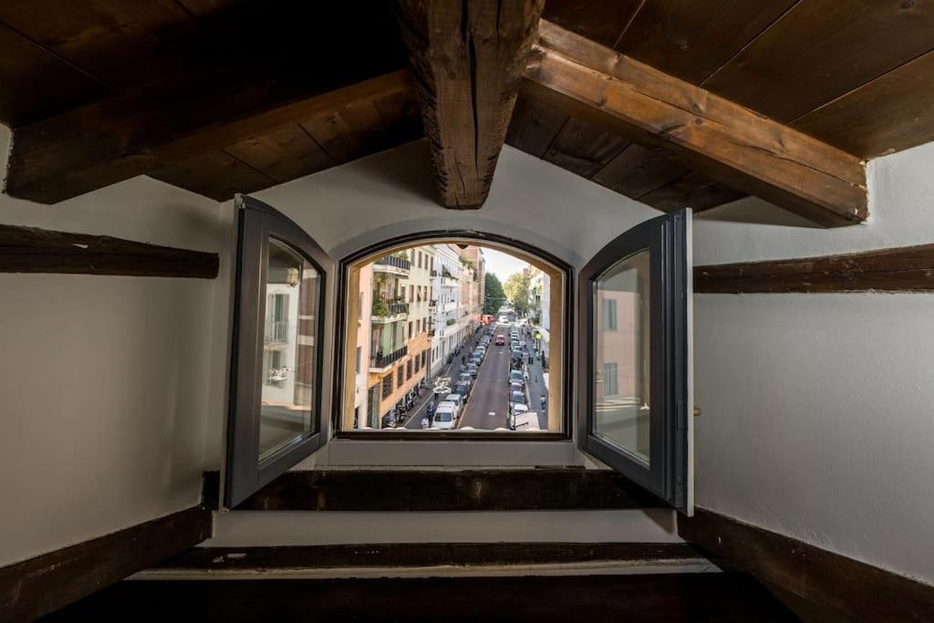 Wonderful Two Floors Apartment Milan Extérieur photo