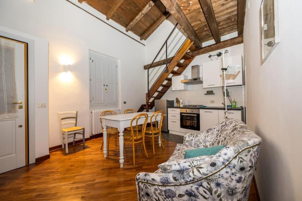 Wonderful Two Floors Apartment Milan Extérieur photo