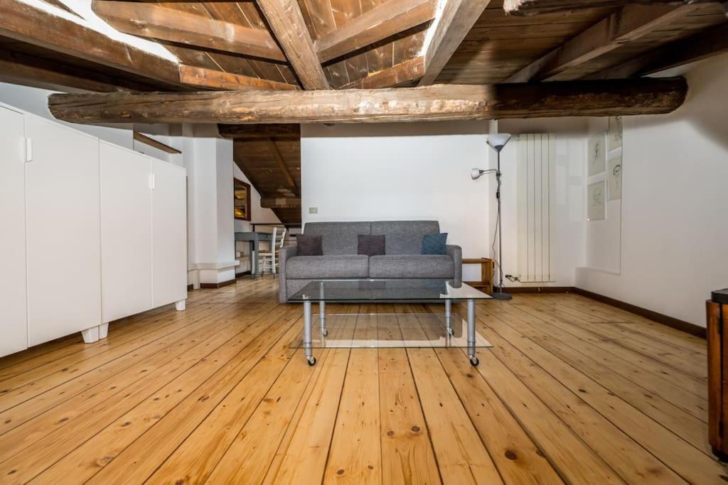 Wonderful Two Floors Apartment Milan Extérieur photo